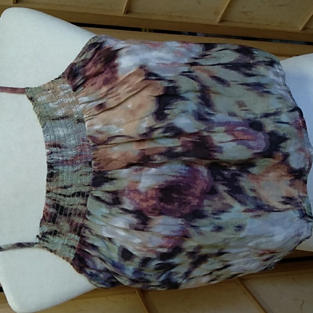 Urban Outfitters cropped tie dyed tank top size M